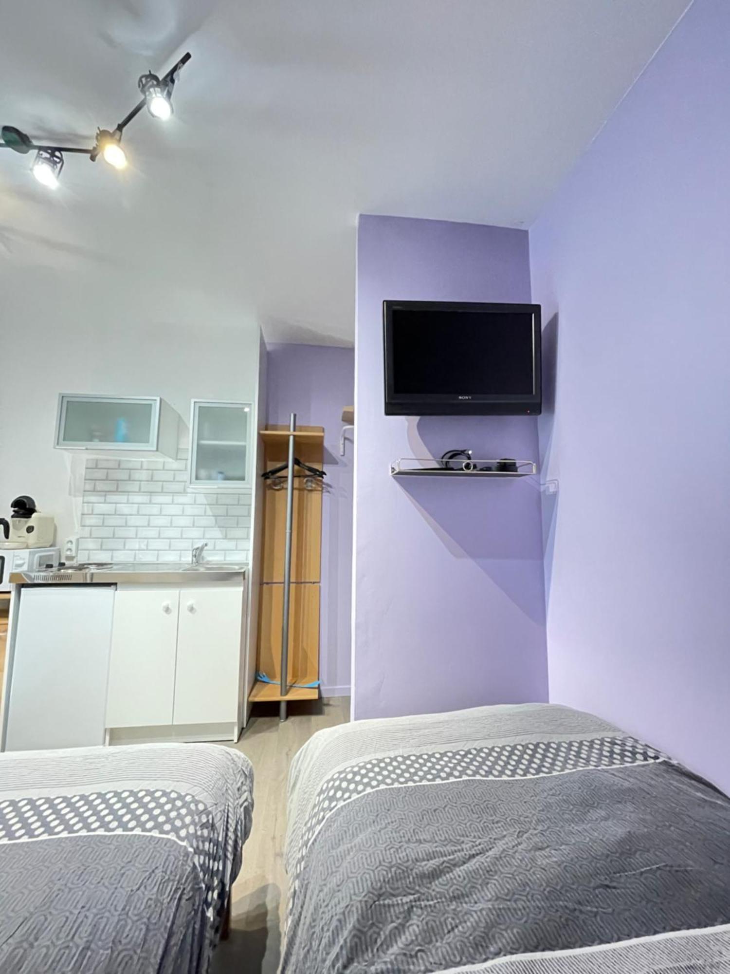 Cozy Compact Studio France แซ็ง-ลุยส์ ภายนอก รูปภาพ