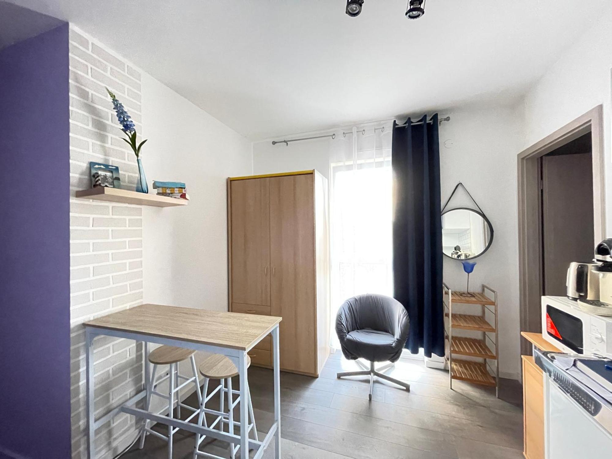 Cozy Compact Studio France แซ็ง-ลุยส์ ภายนอก รูปภาพ