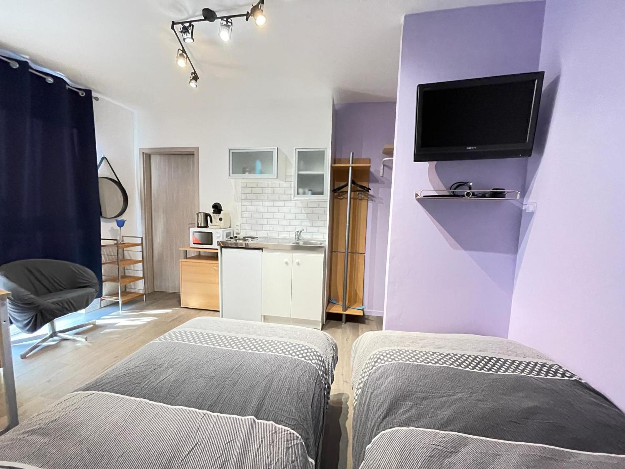 Cozy Compact Studio France แซ็ง-ลุยส์ ภายนอก รูปภาพ